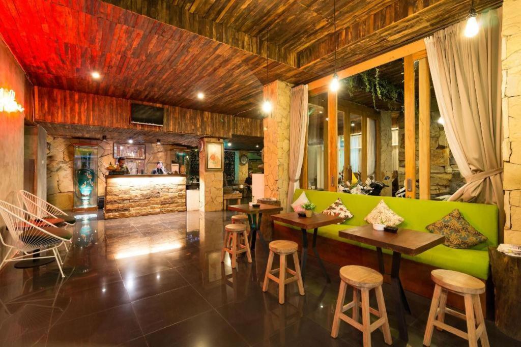 Hadi Poetra Hotel Кута Экстерьер фото