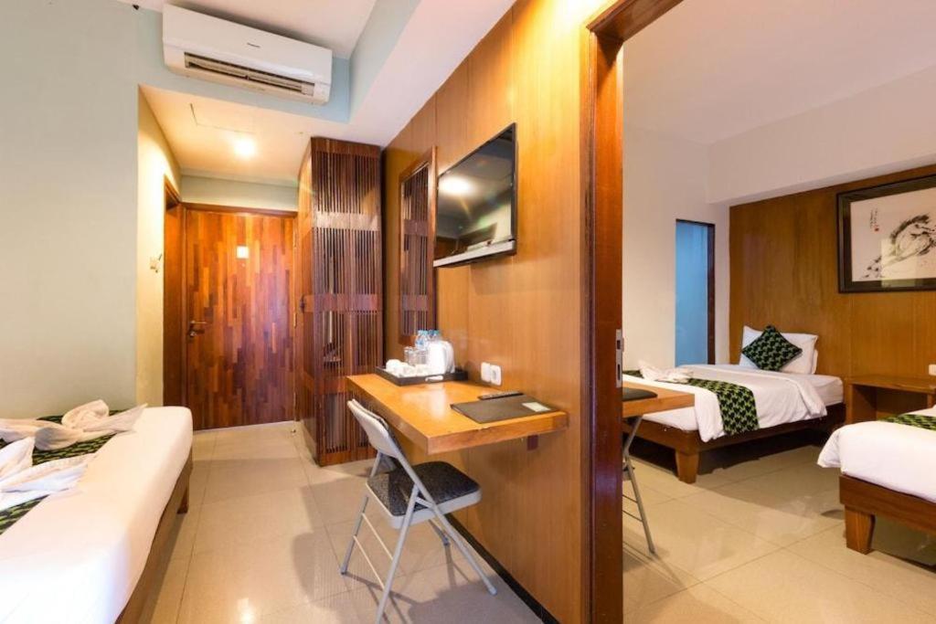 Hadi Poetra Hotel Кута Экстерьер фото