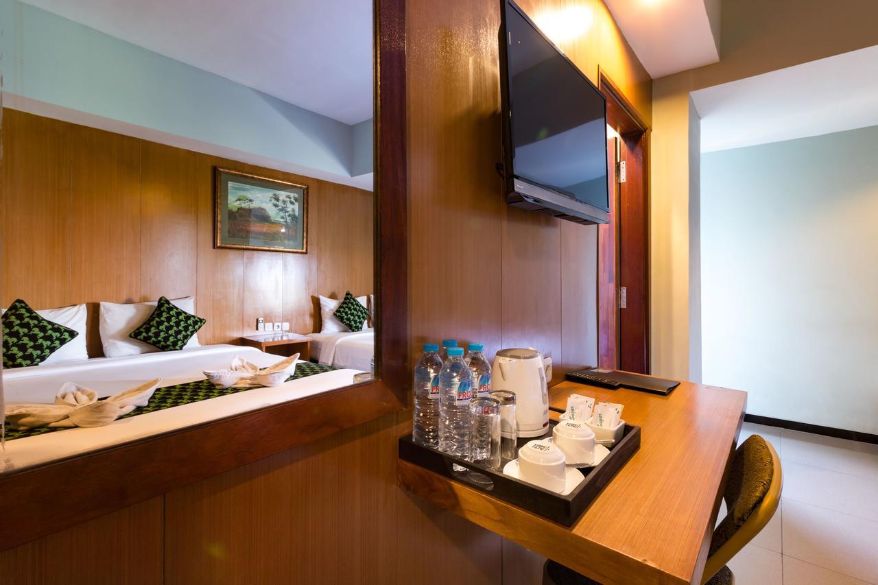 Hadi Poetra Hotel Кута Экстерьер фото