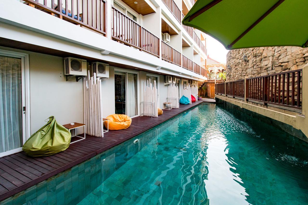 Hadi Poetra Hotel Кута Экстерьер фото