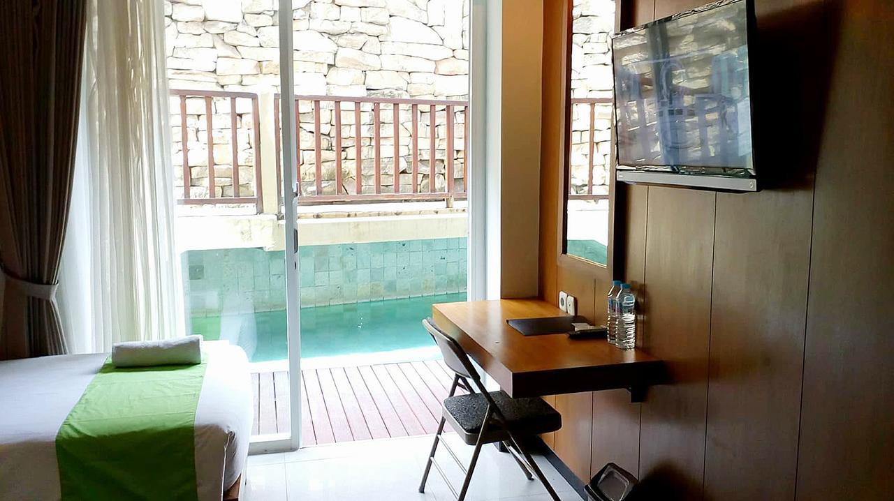 Hadi Poetra Hotel Кута Экстерьер фото